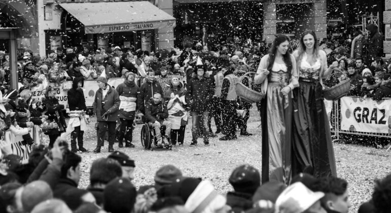 Miljoenen emblemen in de Bossche straten tijdens carnaval